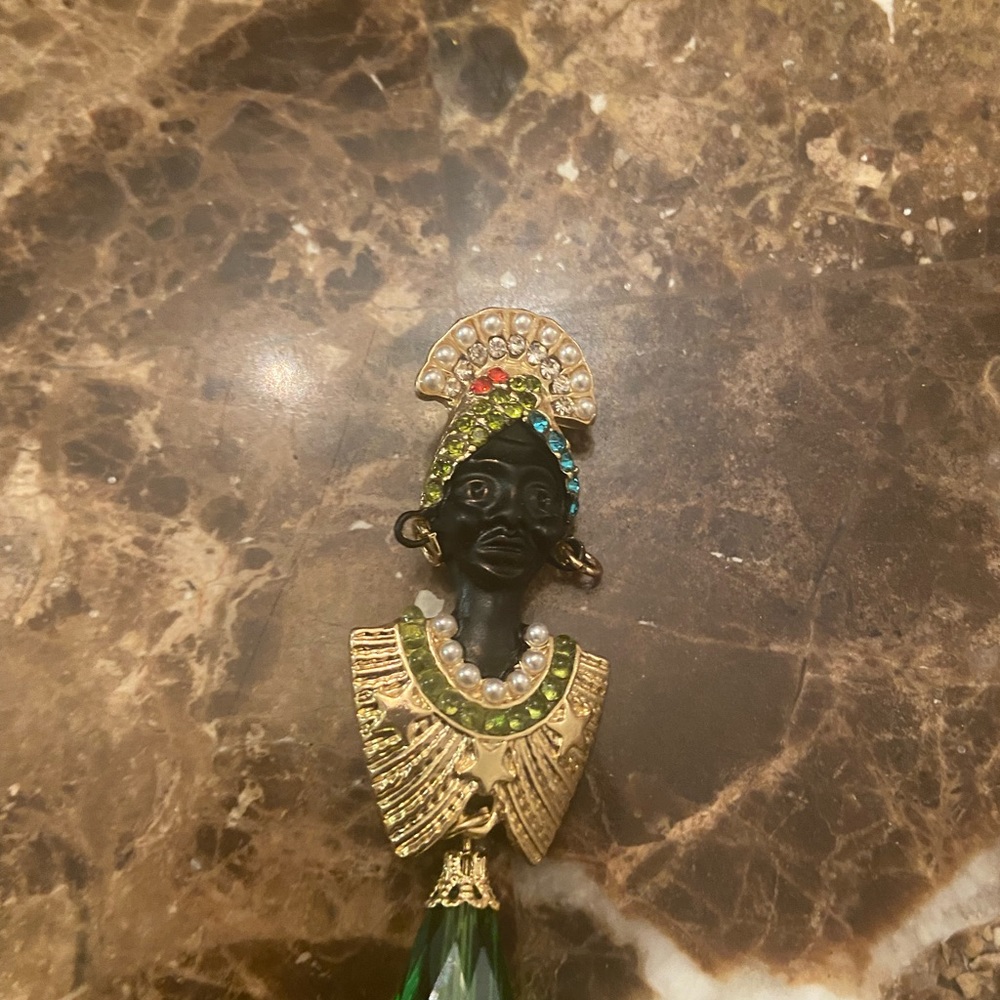 Unique brooch